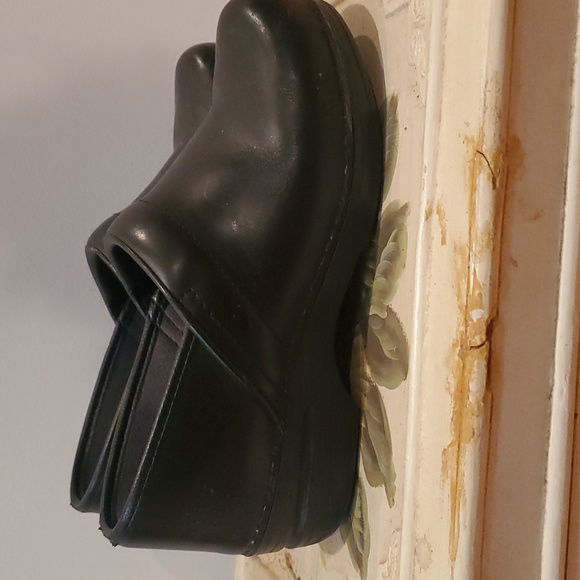 Danskos - Picture 1 of 4